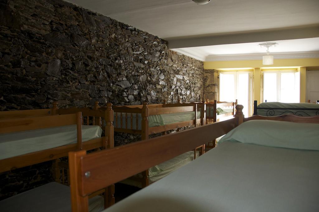 Albergue Los Blasones Sarria Szoba fotó