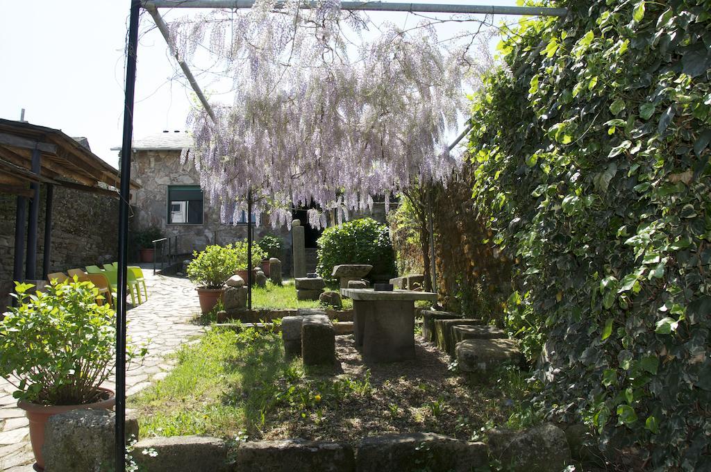 Albergue Los Blasones Sarria Kültér fotó